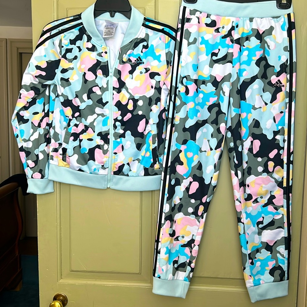 Adidas Girl’s Sweatsuit